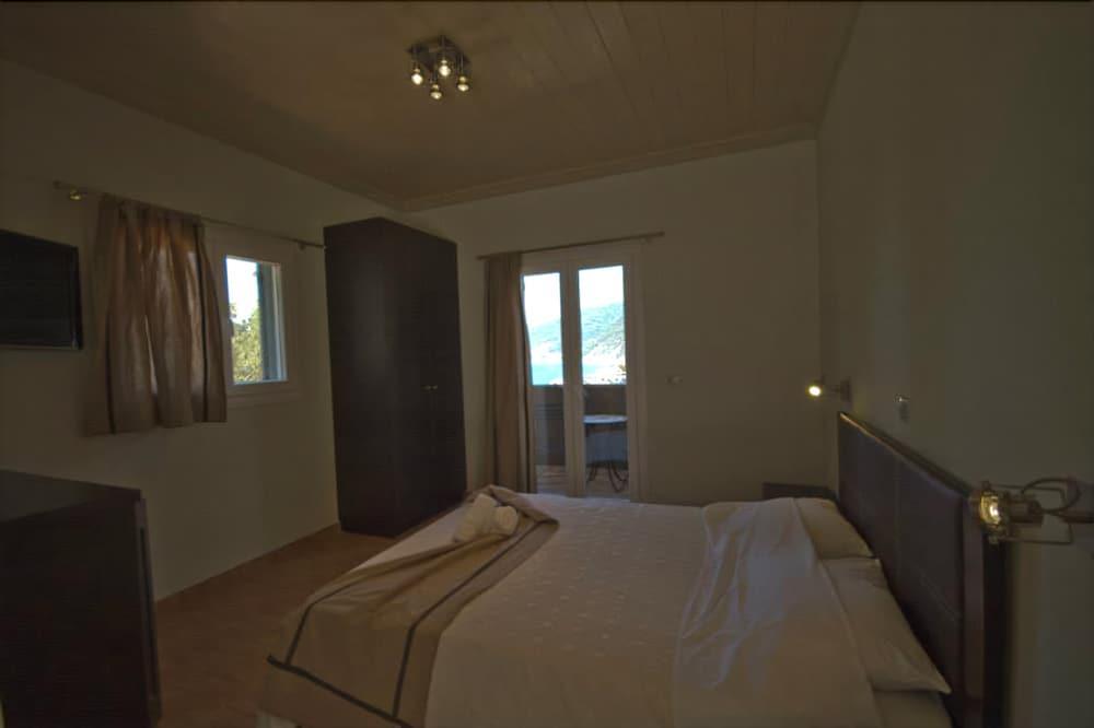Lefkas Petra