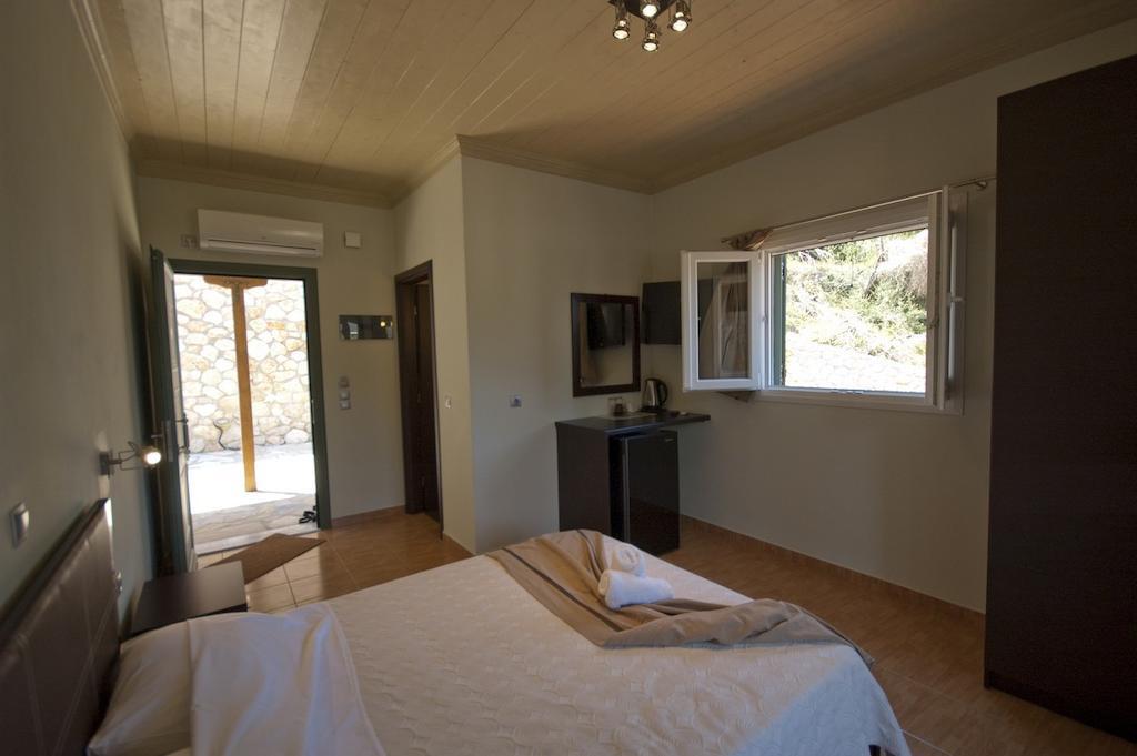 Pensjonat Lefkas Petra 3*