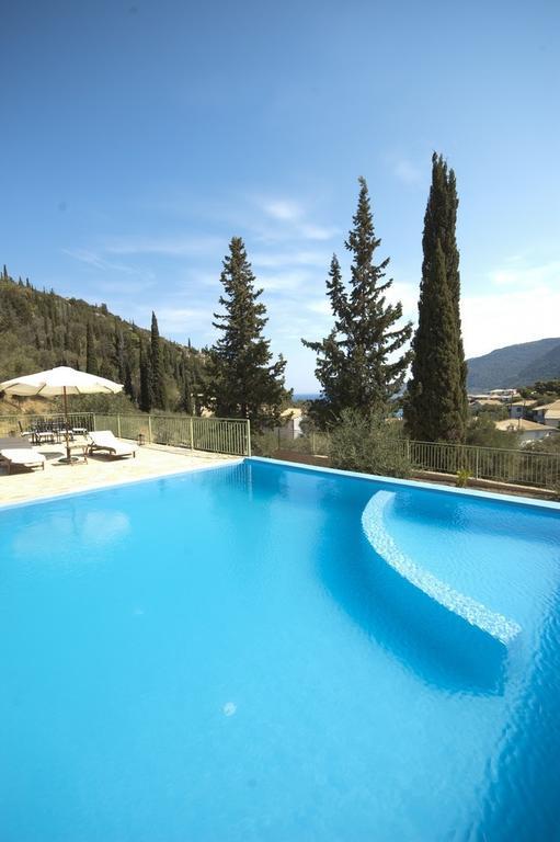 Lefkas Petra Áyios Nikítas